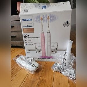 (1) Philips Sonicare DiamondClean Toothbrush - White